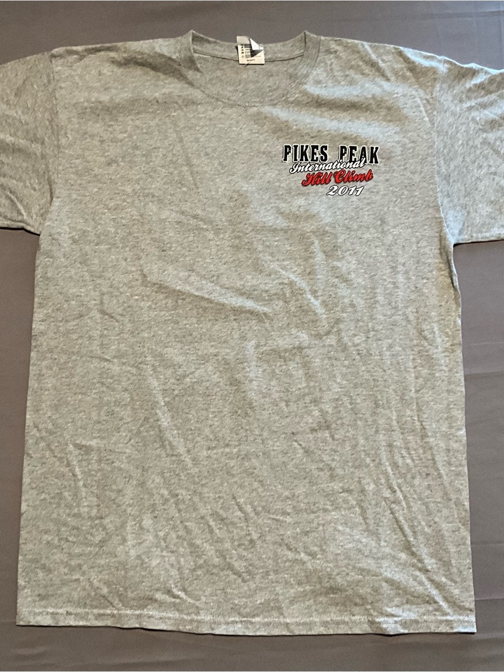 Pikes Peak 2011 “Hill Climb” Motorcycle Race Promo T-Shirt Gray Sz Large